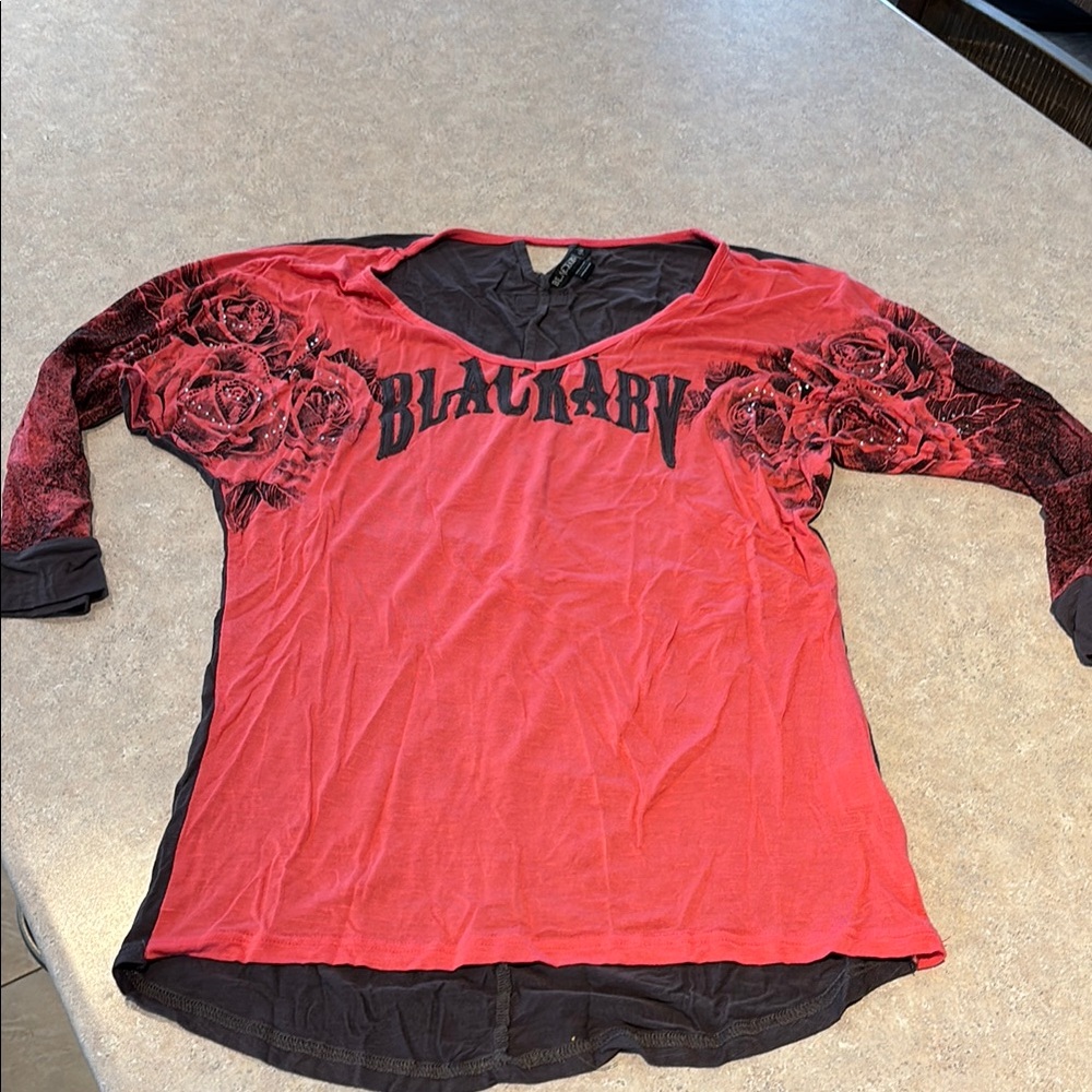 Beautiful Blackarv top